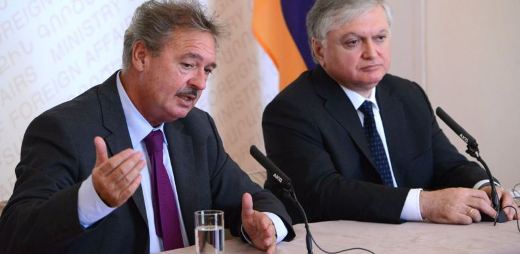 Quốc tế ủng hộ giải pháp hòa bình đối với Syria